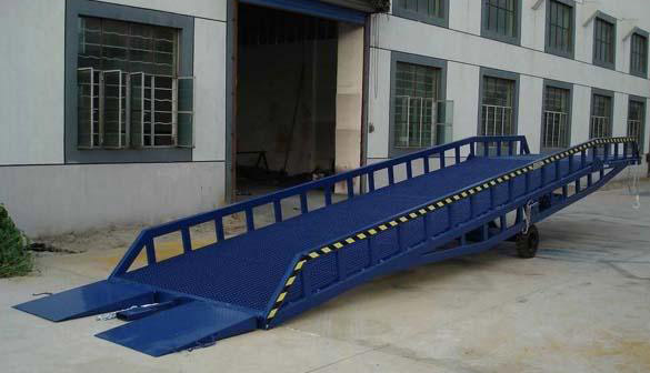 移動(dòng)式登車橋